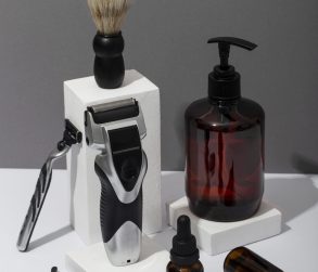 close-up-man-selfcare-products (1)